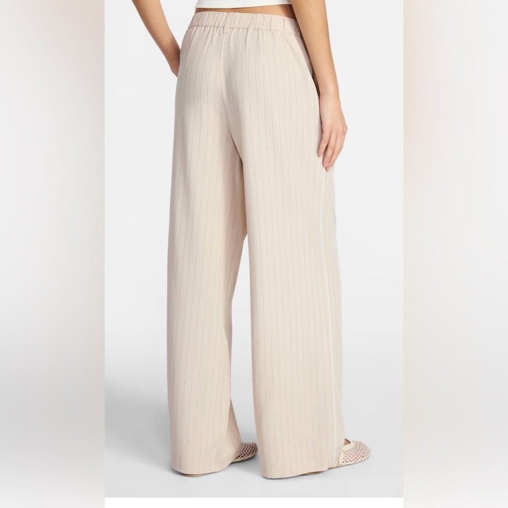 NWT Elegant Cream Wide-Leg PinStripe Trouser Pants - Picture 4 of 8